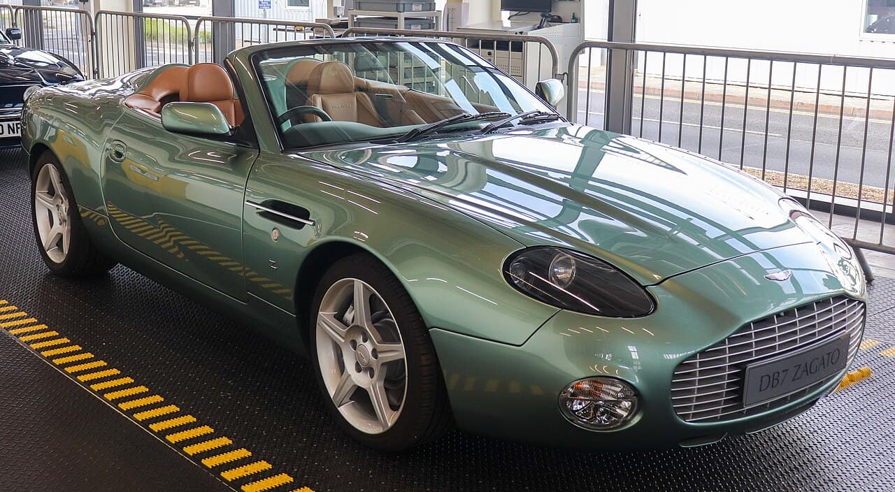 The Zagato-bodied DB AR1 roadster in Racing Green, built without a roof for the American market. Wikimedia Commons · Vauxford · CC BY-SA 4.0