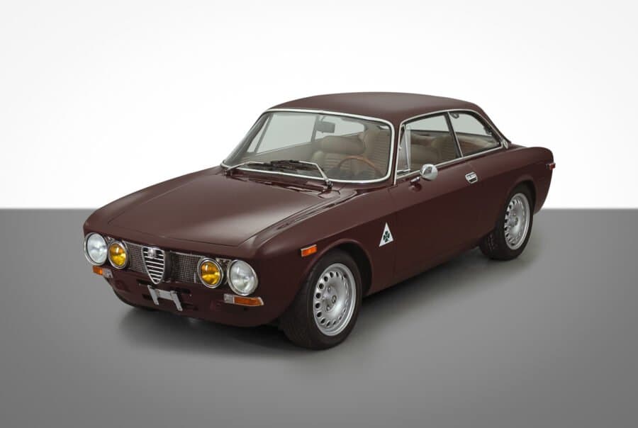 1974 Alfa Romeo 2000 GT Veloce
